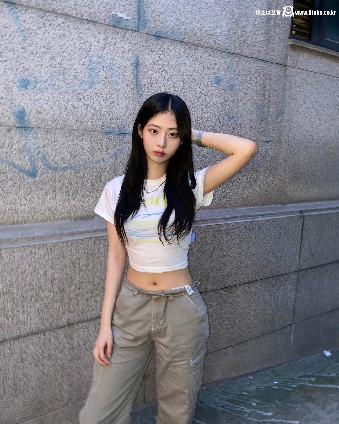 도도한 배꼽녀_33933_4.jpg