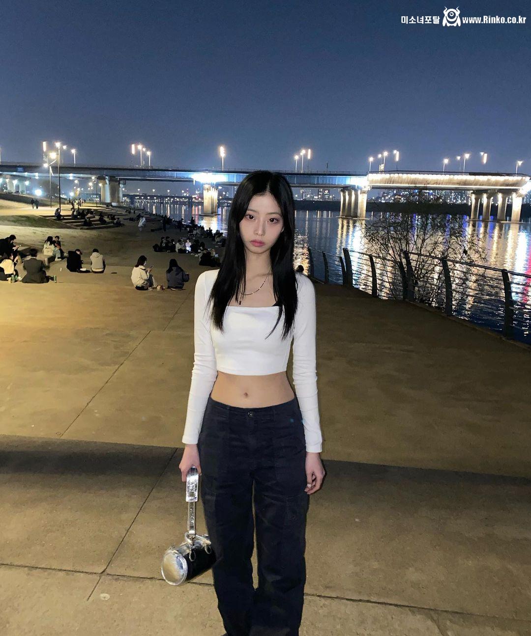 도도한 배꼽녀_33933_5.jpg