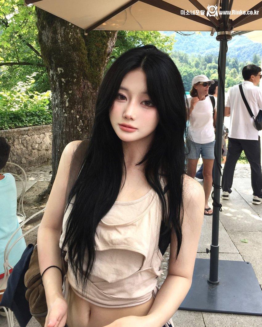 아래 깊은 배꼽녀 추가_34314_7.jpeg