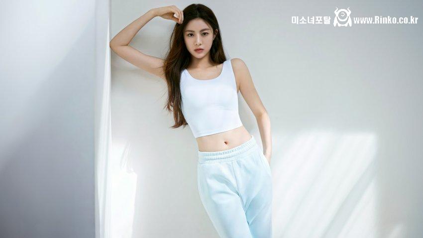 고윤정 화보_35096_1.jpg