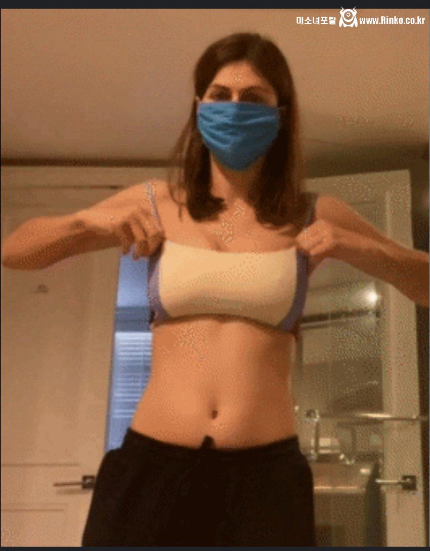 알렉섹스리아 다드라디오 배꼽_35199_1.jpeg