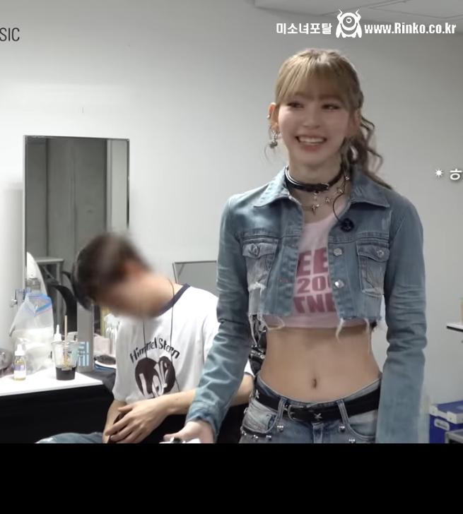 섹스라핌 배꼽 추가_35171_5.jpeg