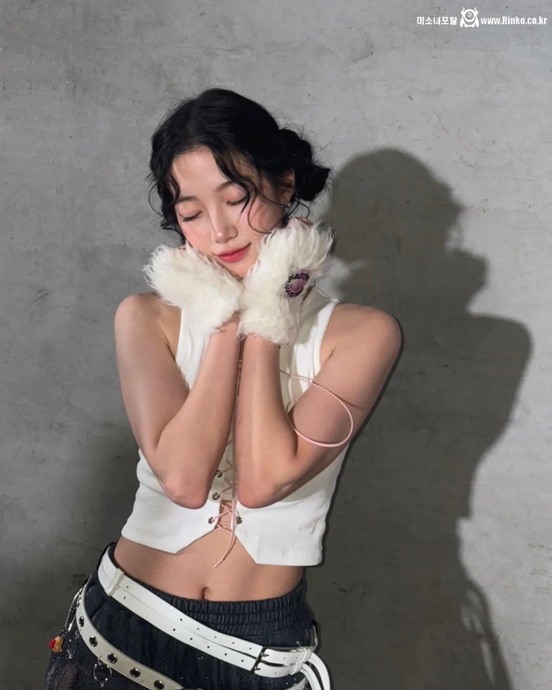 카즈하 깊은 배꼽_35534_3.jpg