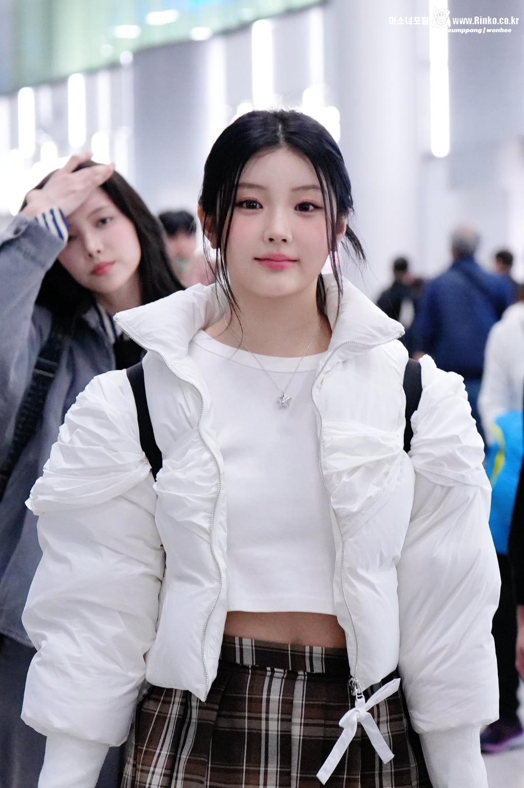 ILLIT 원희_35520_2.jpg