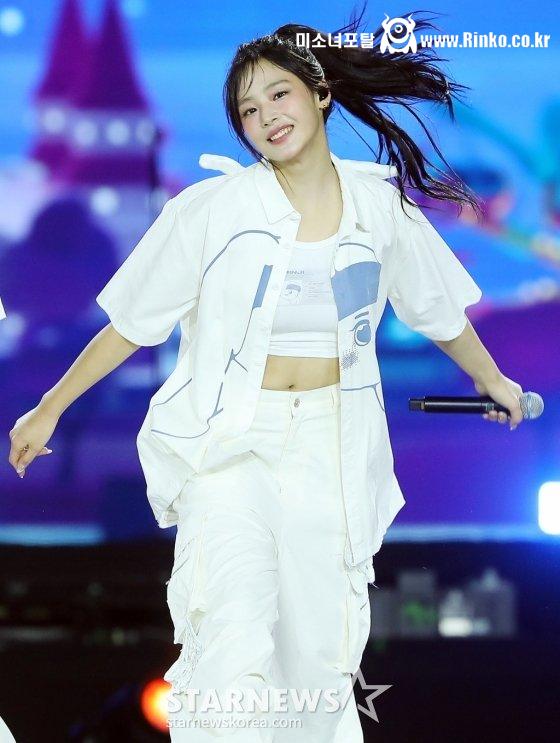 뉴진스_35694_1.jpg