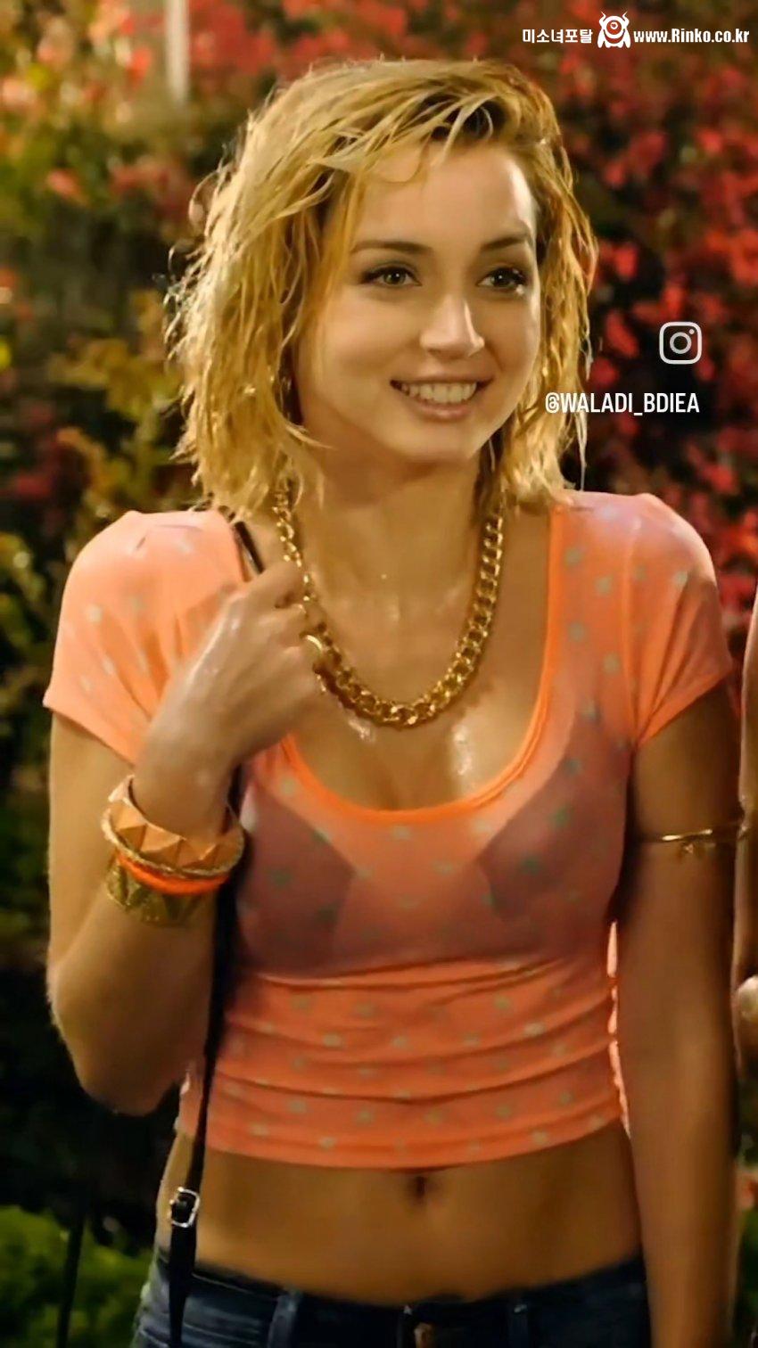 아나 데 아르마스_35727_3.jpg