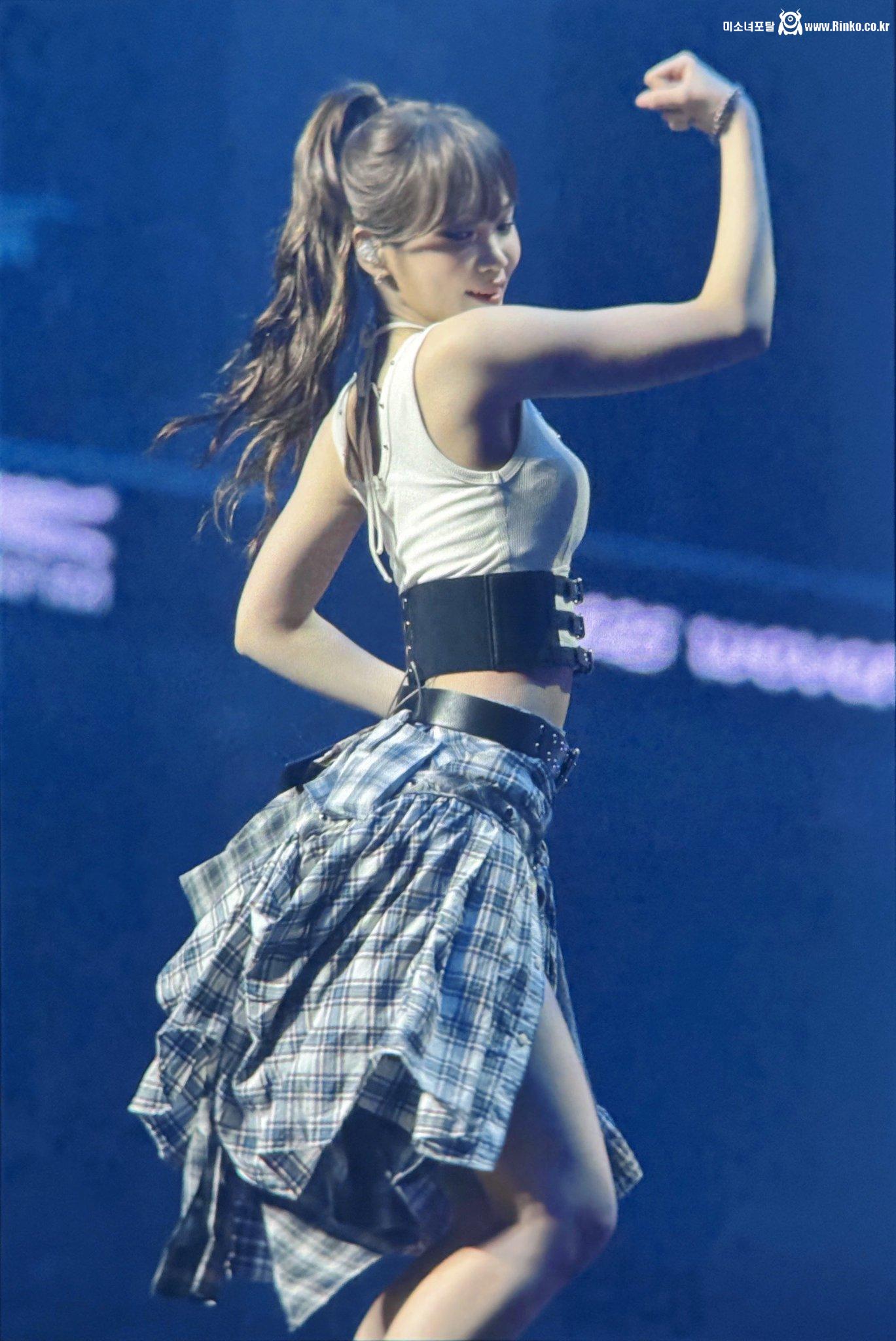 김채원 최근 고화질 모음_116993_12.jpg