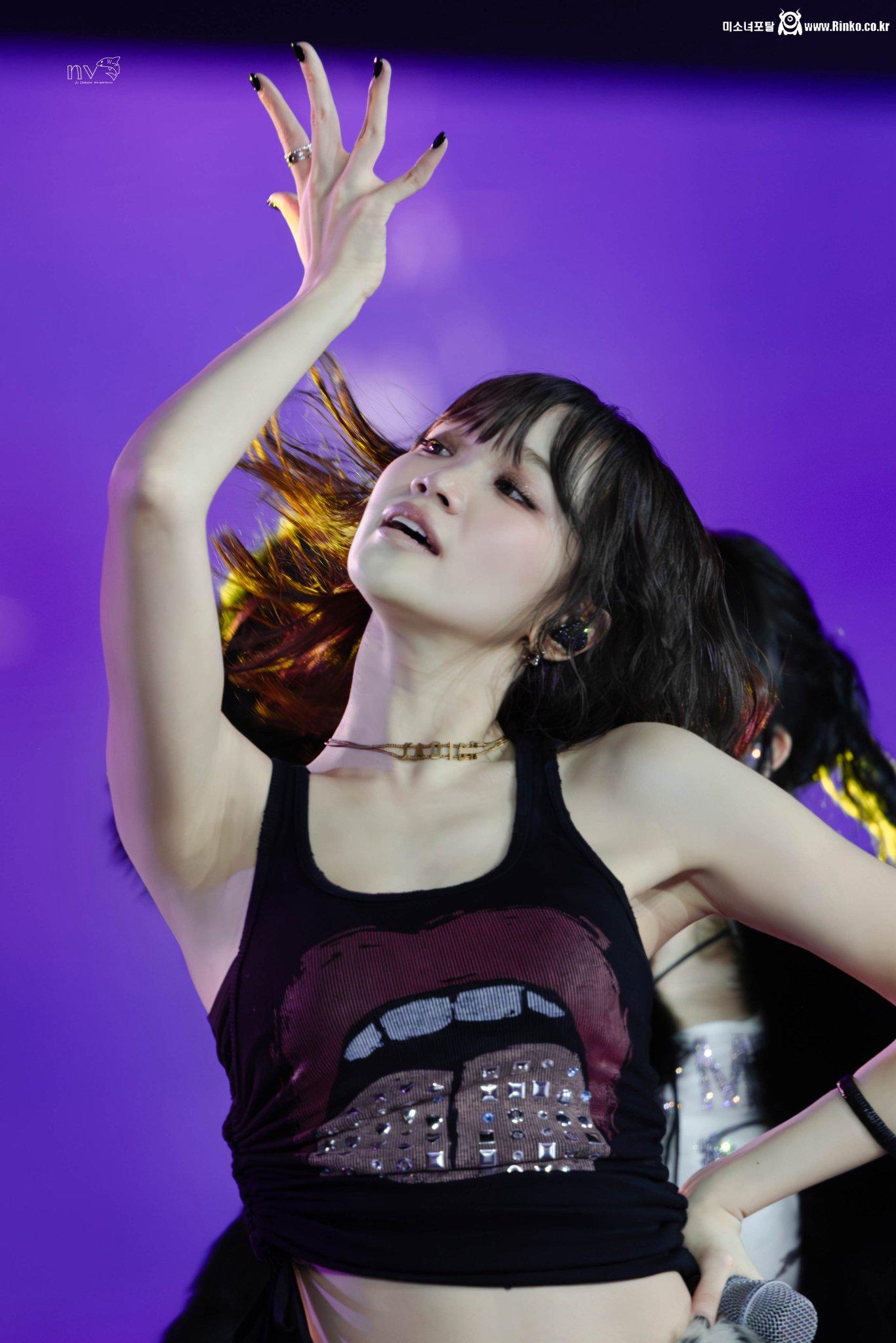 김채원 최근 고화질 모음_116993_14.jpg