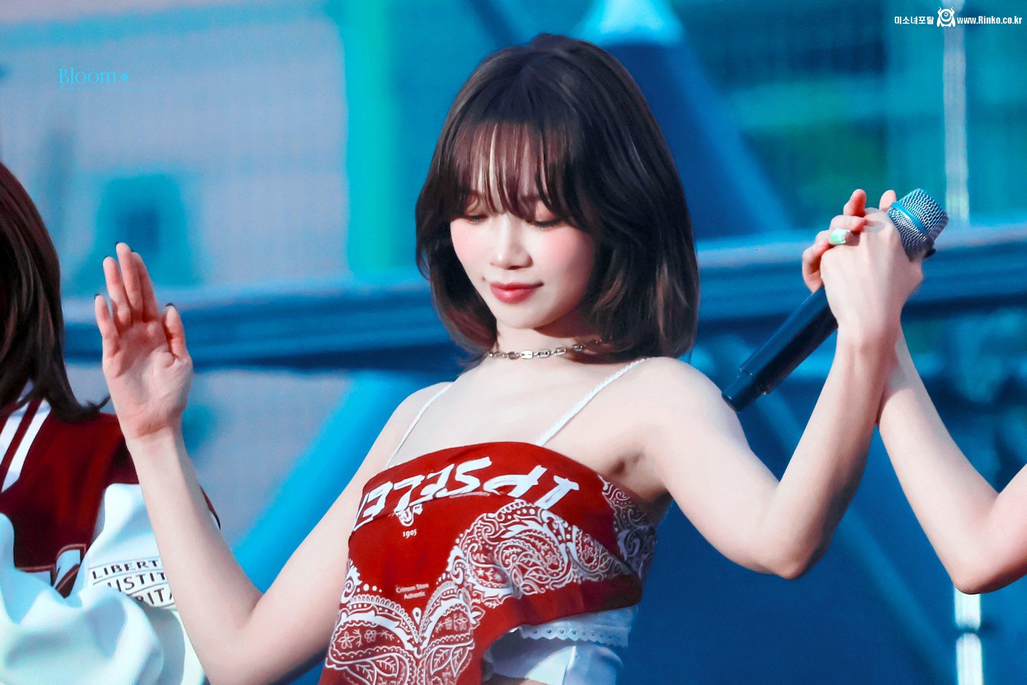 김채원 최근 고화질 모음_116993_4.jpg