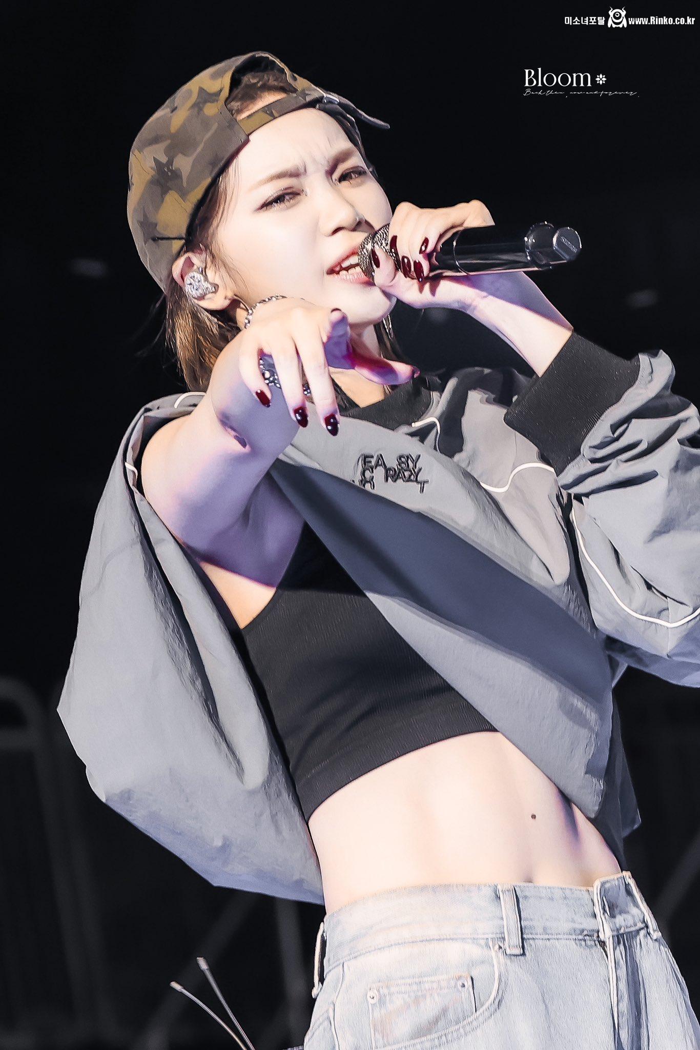 김채원 최근 고화질 모음_116993_8.jpg