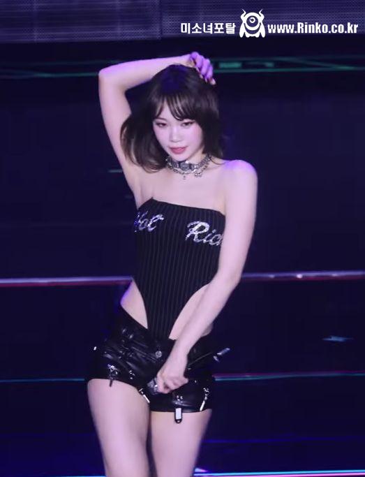 김채원 겨드랑이 레전드_116973_7.jpg