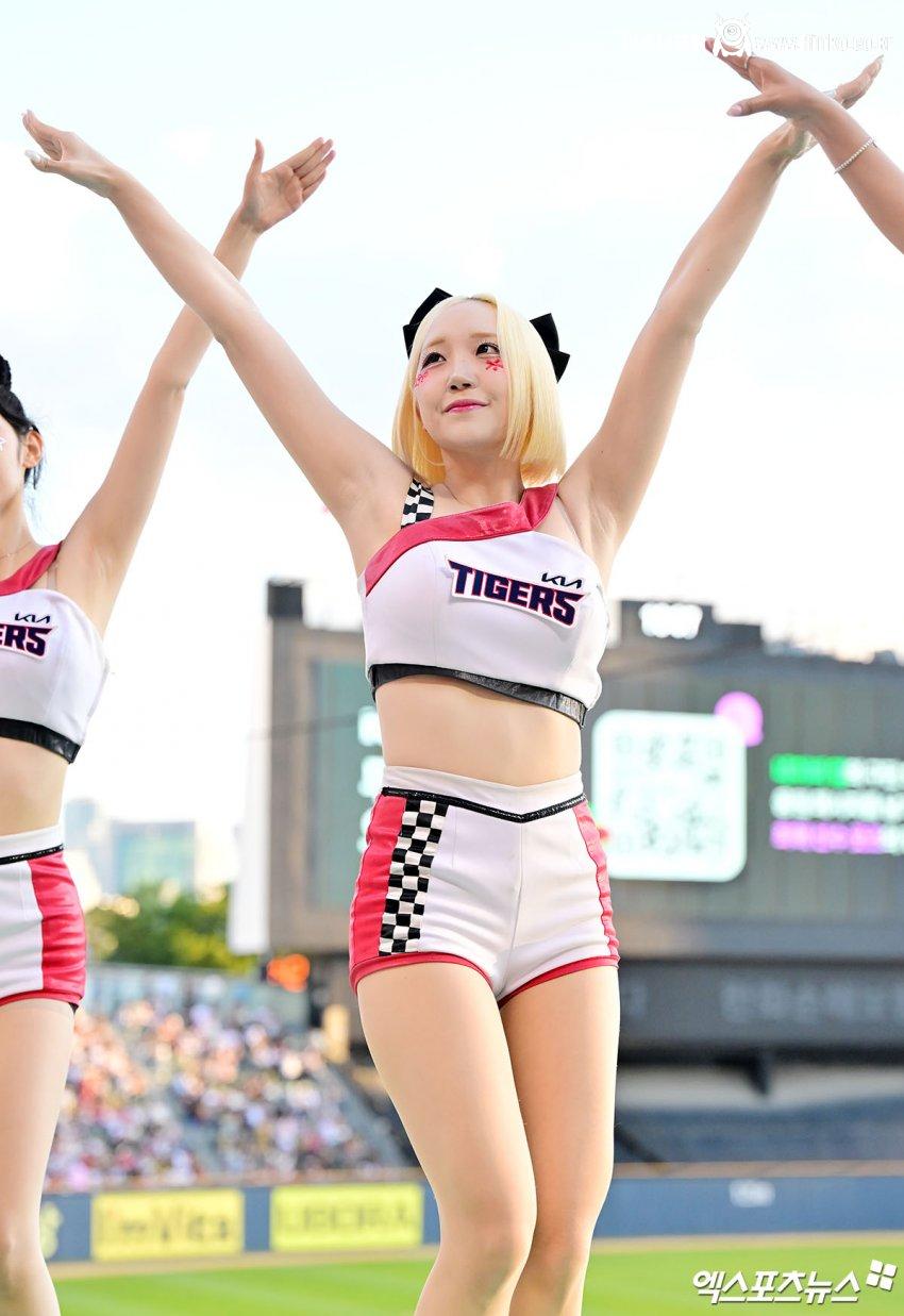 치어리더 민소매_117167_5.jpg