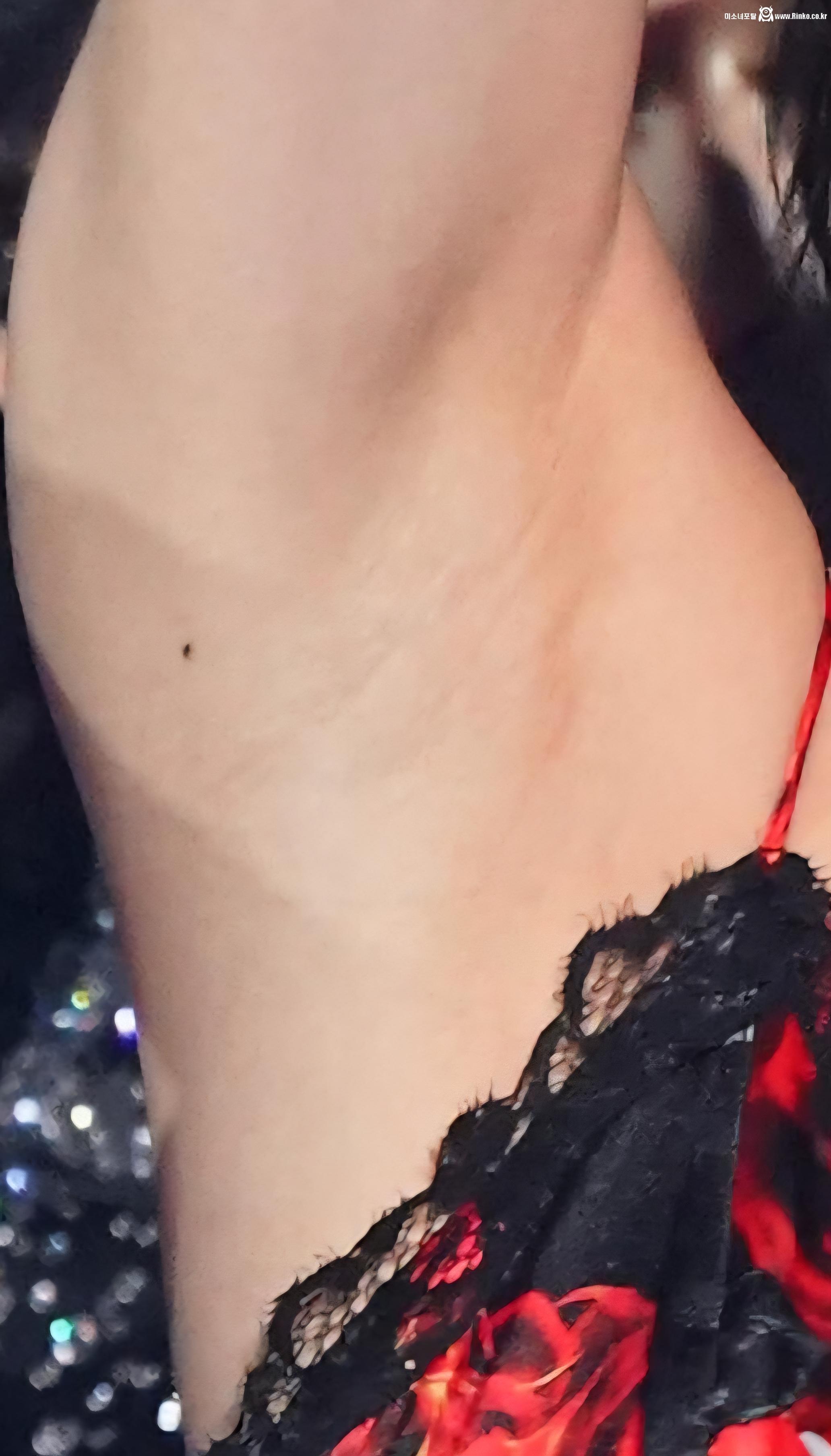 트와이스 채영 3단 확대 겨드랑이_117169_2.jpg