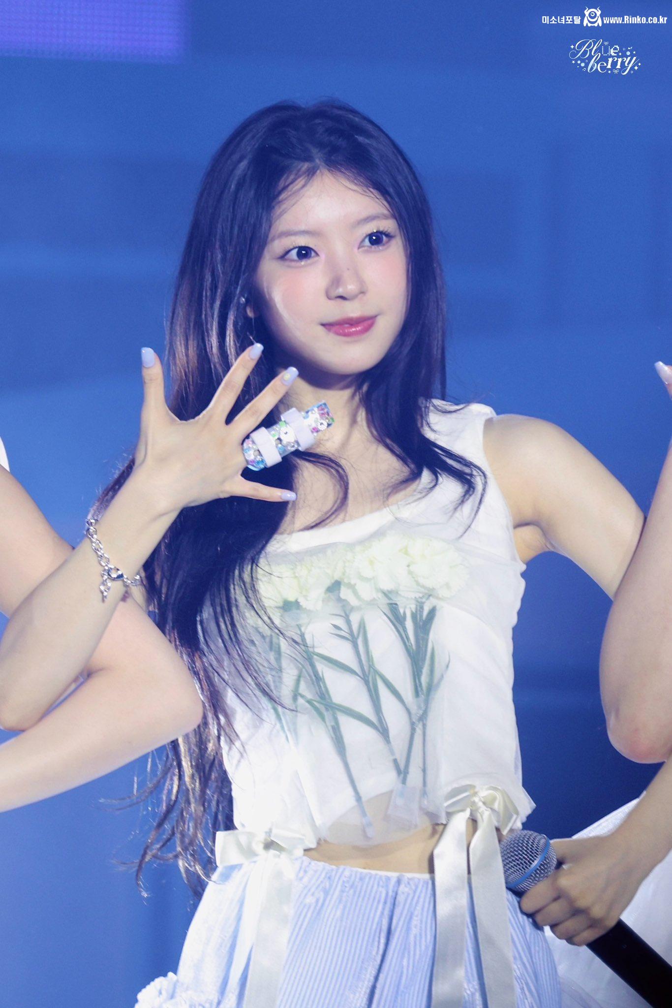 아일릿 민주,모카_117192_2.jpg