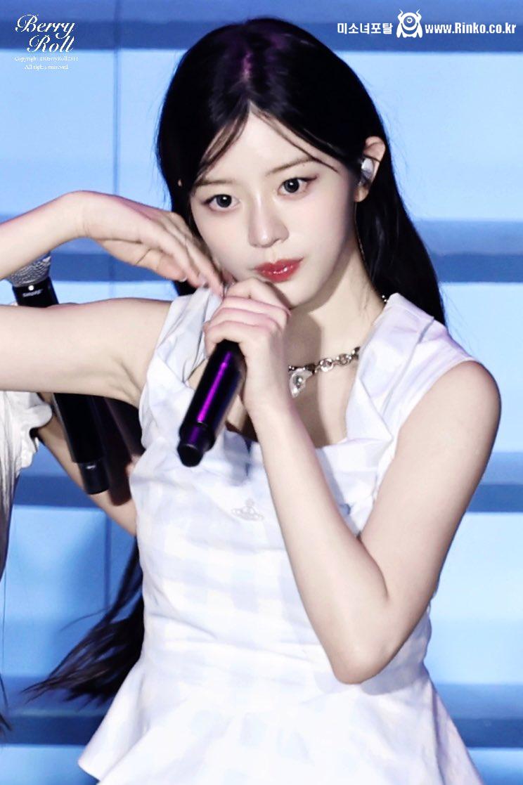 아일릿 민주,모카_117192_3.jpg