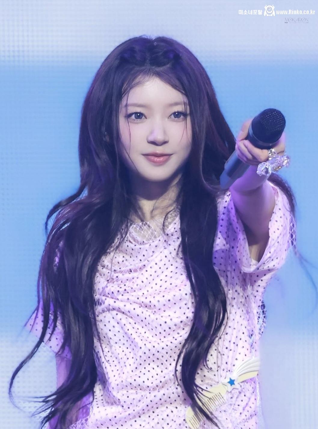 아일릿 모카 은근슬겨_117216_1.jpg