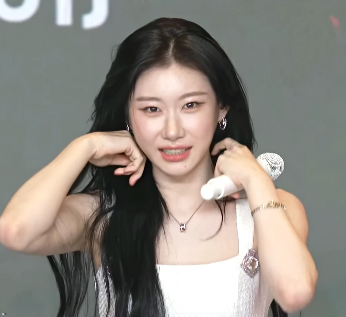 채령 4장.webp_117278_4.webp