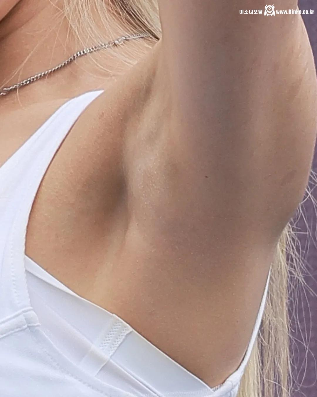 프로미스나인 박지원 확대 겨드랑이_117397_3.jpg