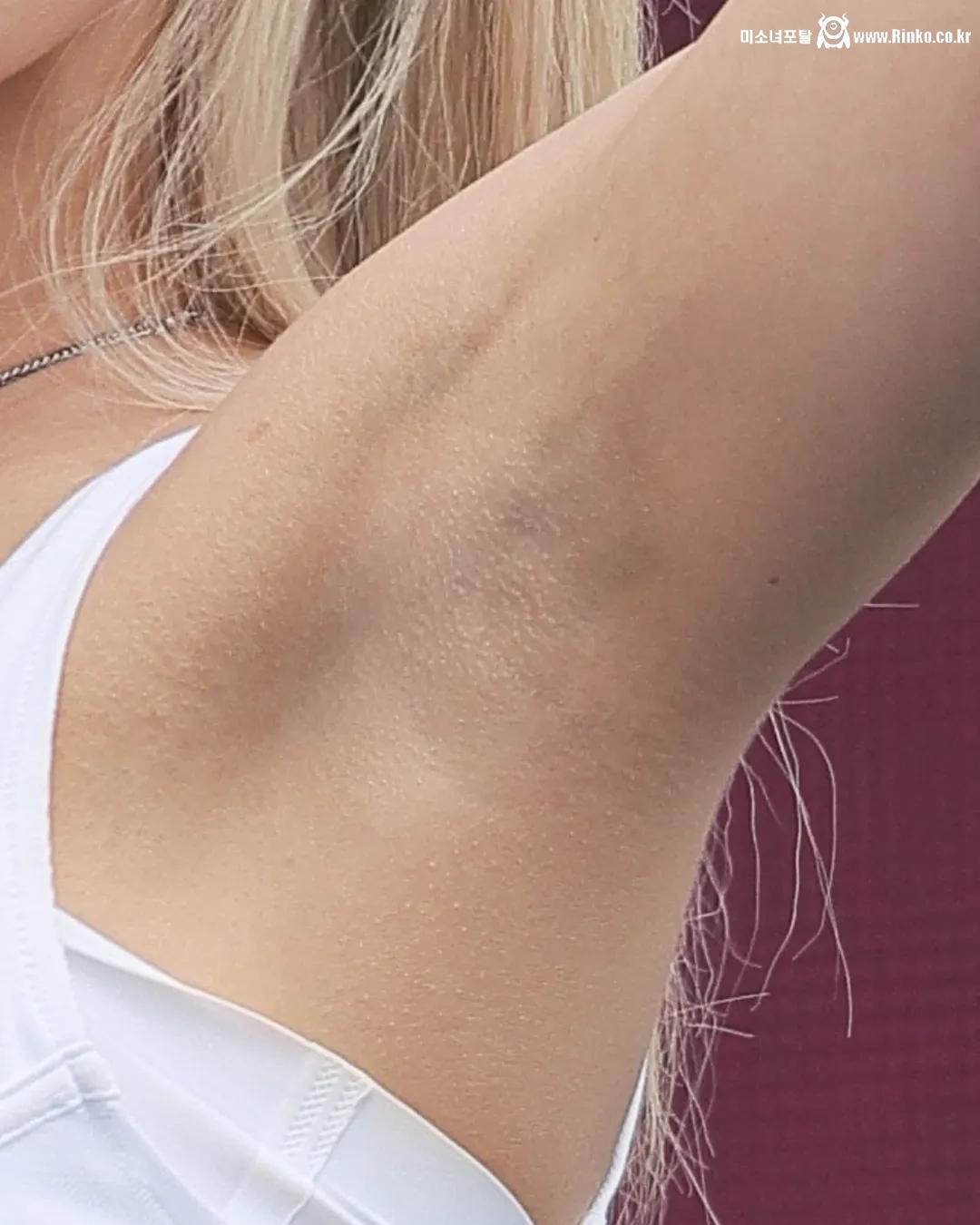 프로미스나인 박지원 확대 겨드랑이_117397_4.jpg