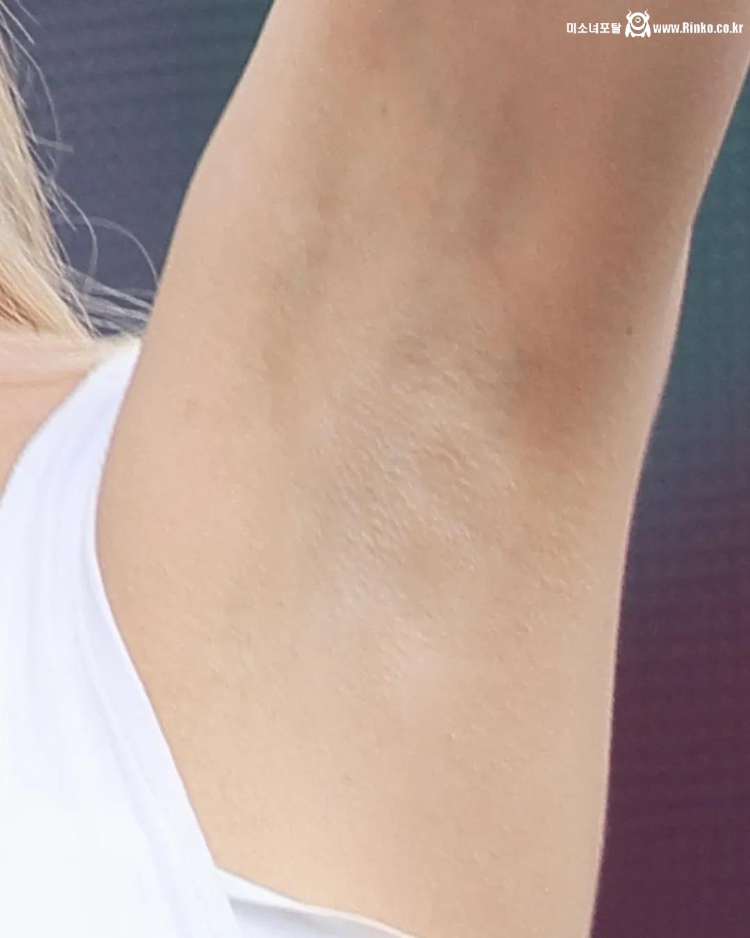 프로미스나인 박지원 확대 겨드랑이_117397_9.jpg