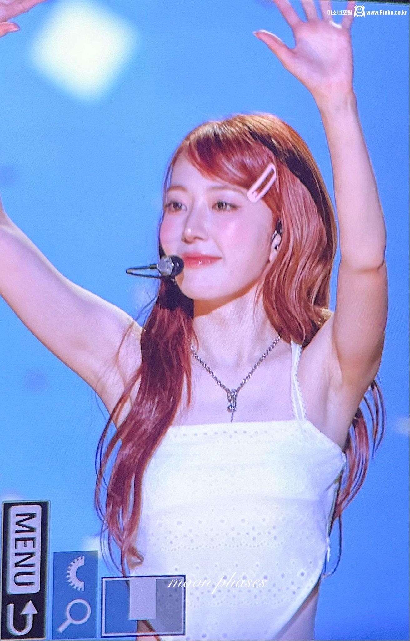 250614 사쿠라 허윤진_117437_4.jpg