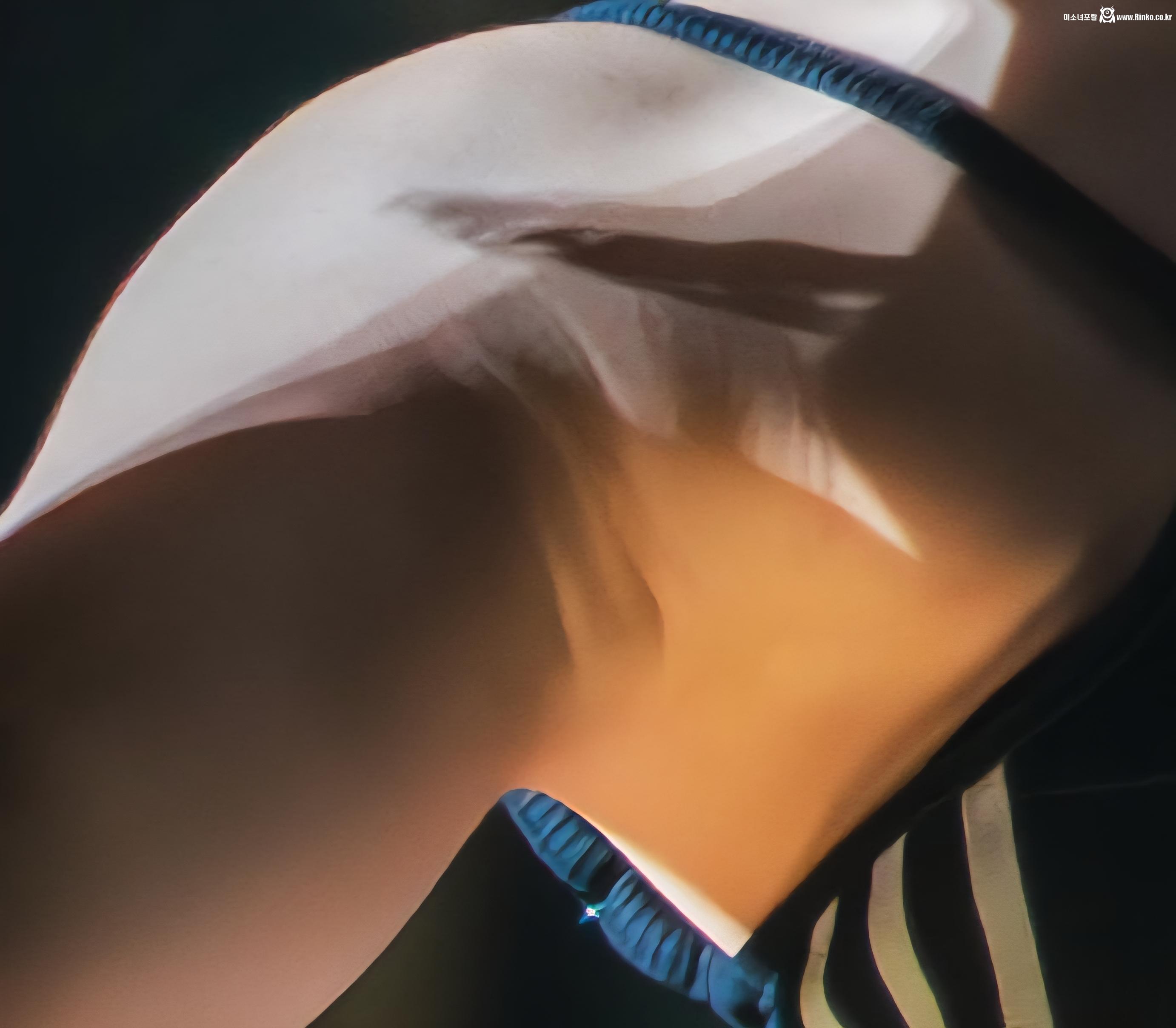 르세라핌 김채원 3단 확대 겨드랑이_117477_4.jpg