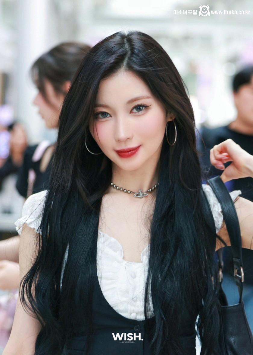 베이비몬스터 아사 은근슬겨_117481_4.jpg