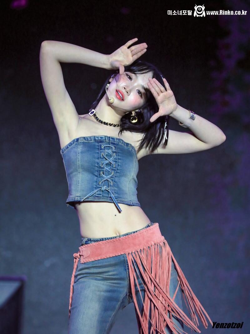 씹덕들 행복사시키는 김채원 겨_117508_10.jpeg