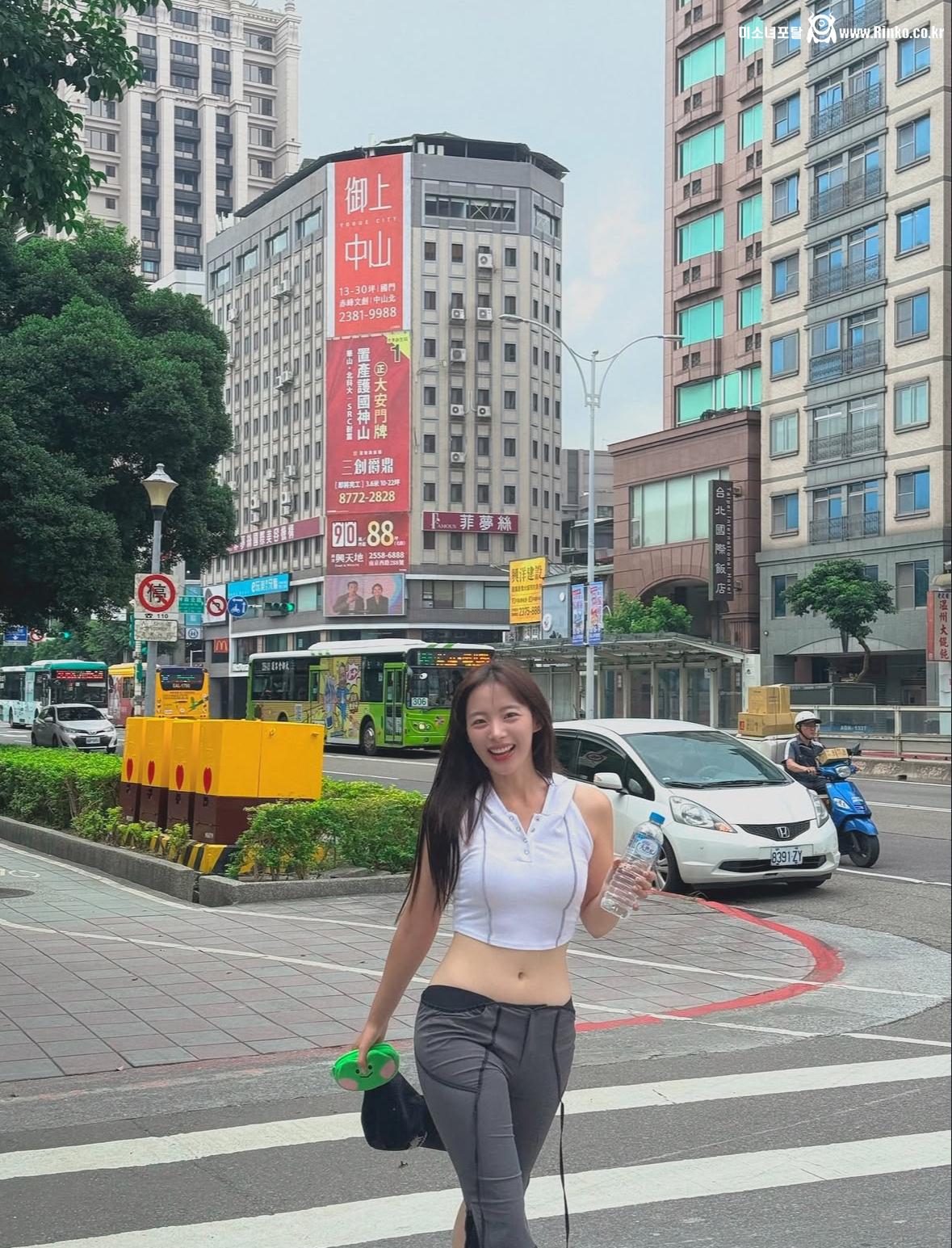 치어리더 하지원_38451_5.jpg