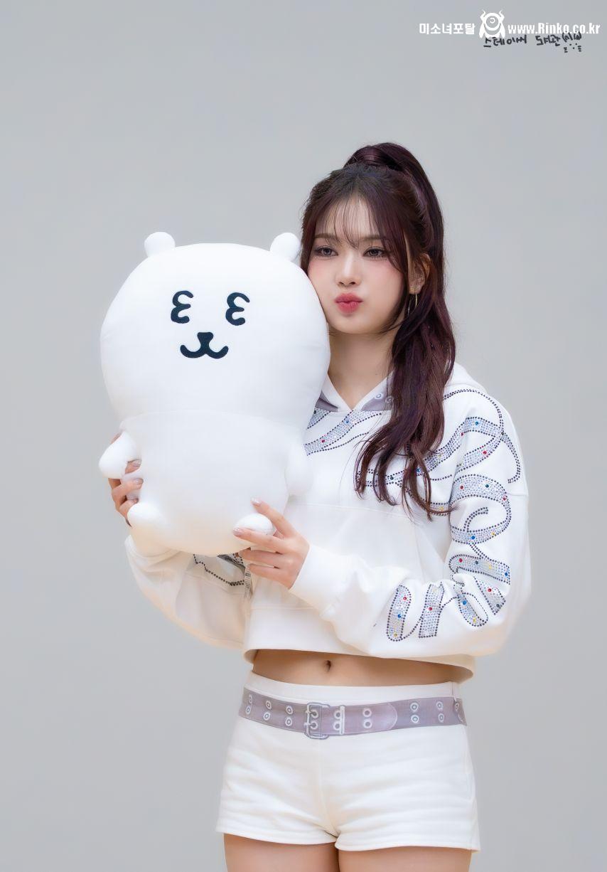 스테이씨 아이사_38480_1.jpg