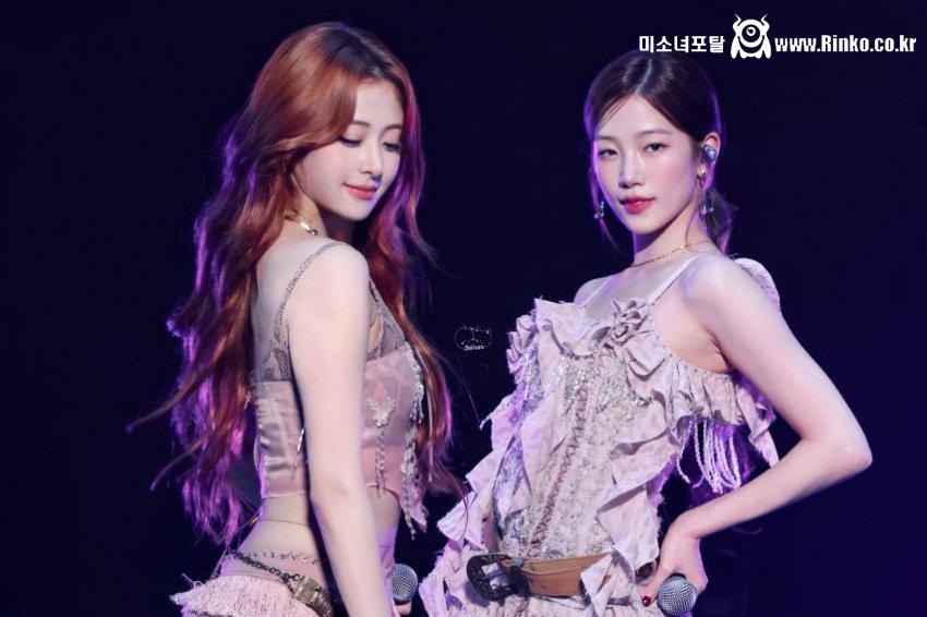 르세라핌 허윤진 카즈하_117660_2.jpg