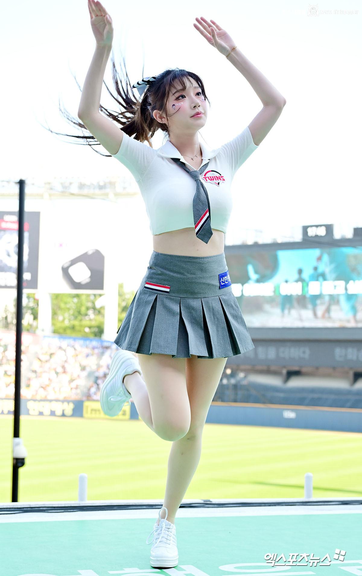 이주은 착의겨_117722_3.jpg