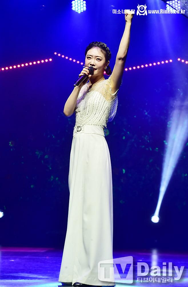 김히어라 시스루겨_117873_4.jpg