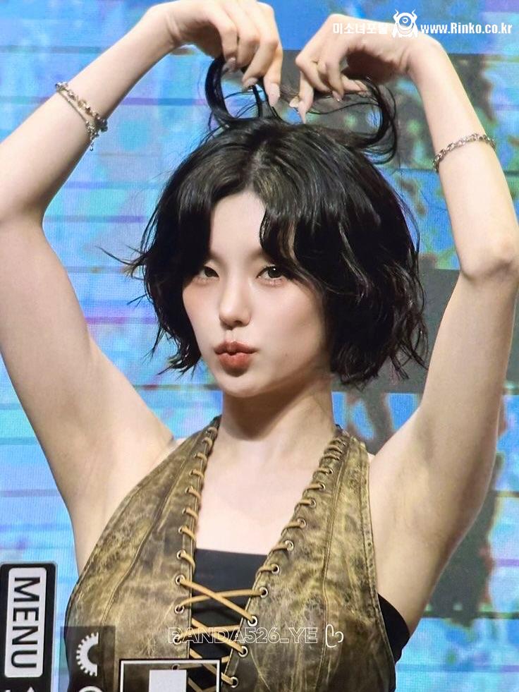 예지 팔하트_117833_2.jpg