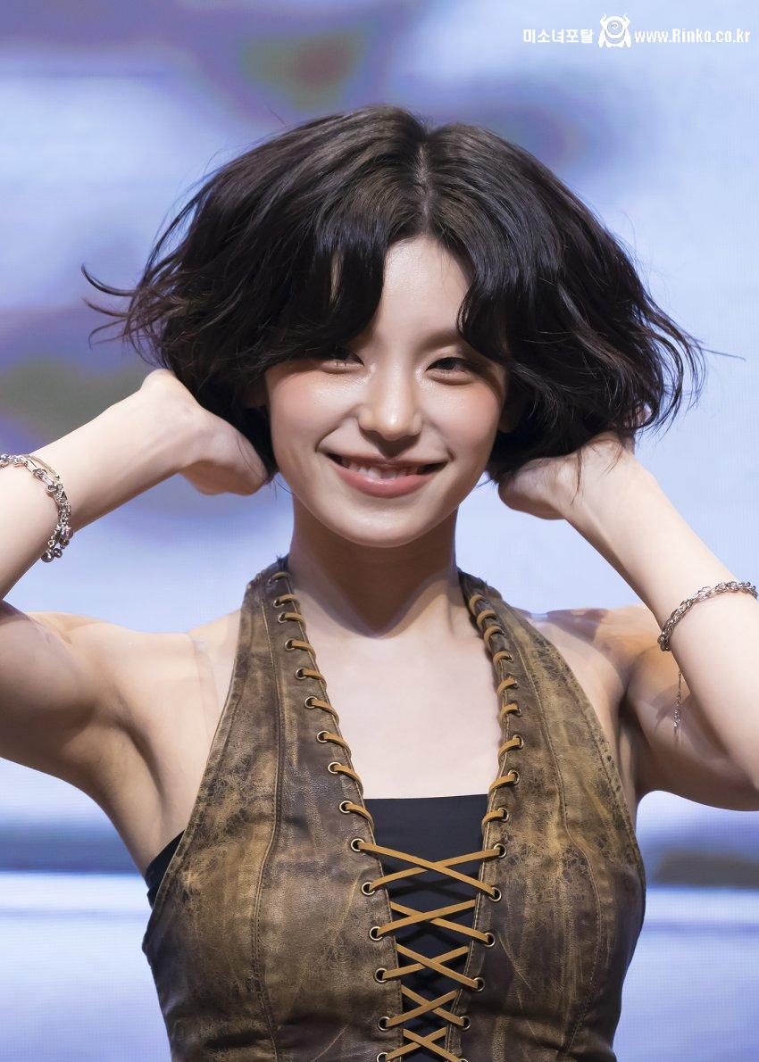 팬사인회 예지_117904_1.jpeg