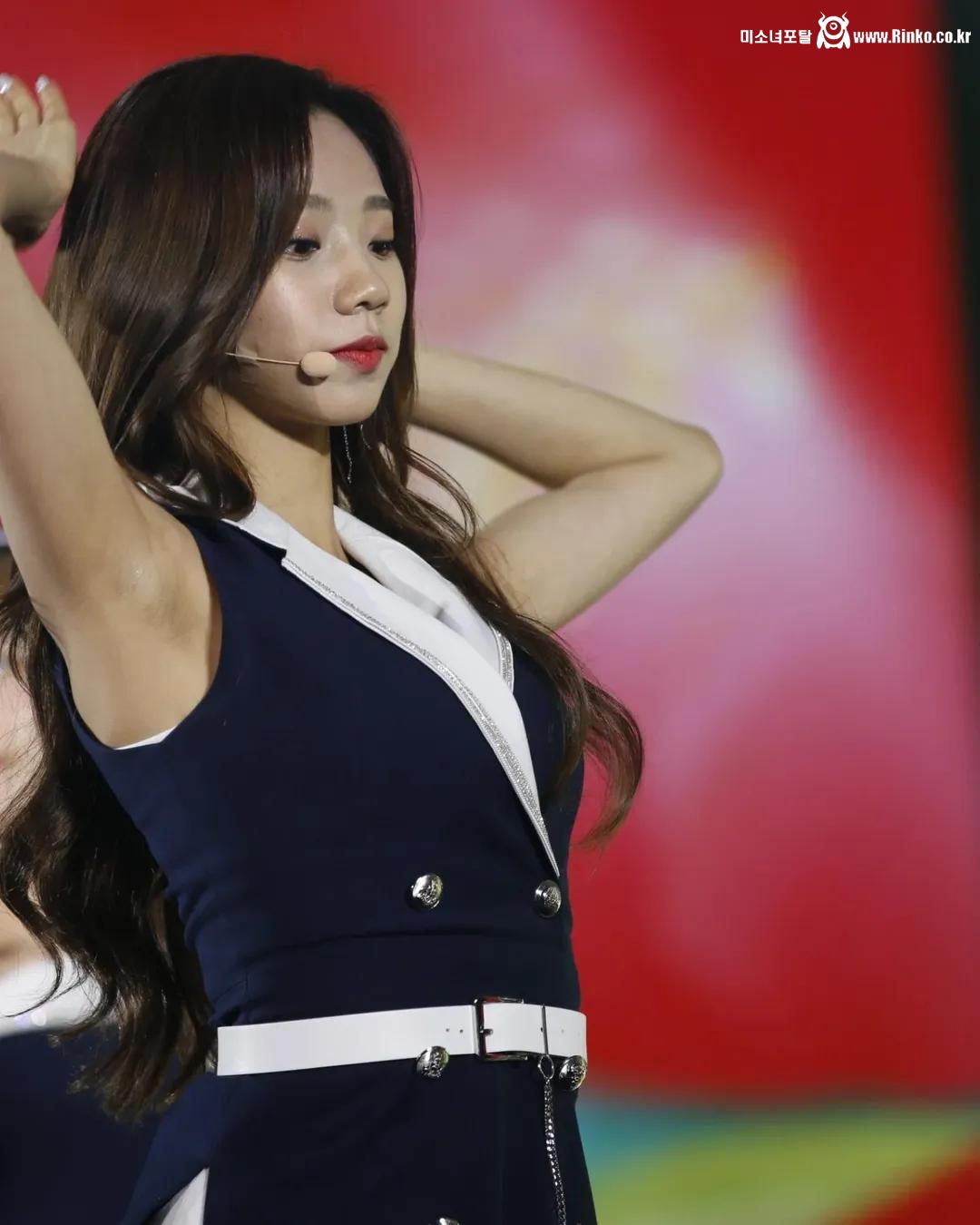 우주소녀 여름 확대 겨드랑이_118042_7.jpg