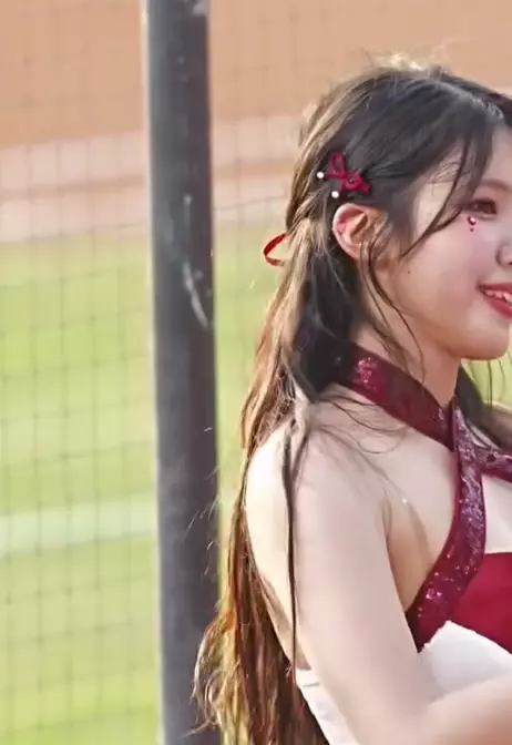 치어리더 염세빈 겨드랑이_118114_1.webp