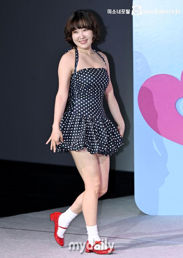 이은지 접겨_118142_2.jpg