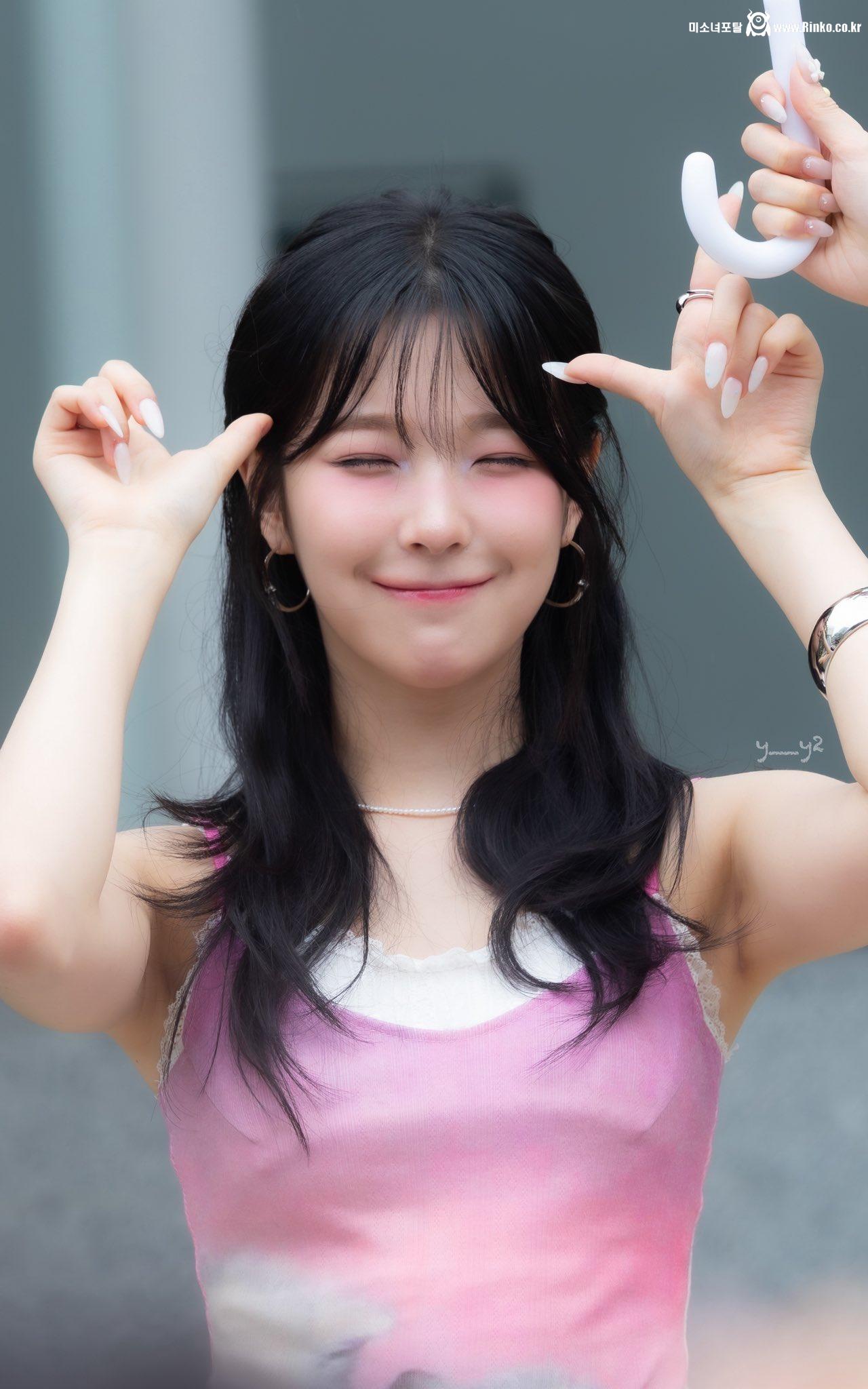 프로미스나인 백지헌_118158_2.jpg