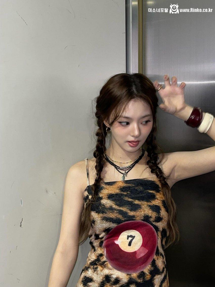 프로미스나인 이나경_118188_2.jpg