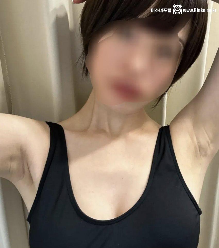 겨드랑이 펨돔 만나서 페티쉬 충족한 썰(1)_118190_1.jpg