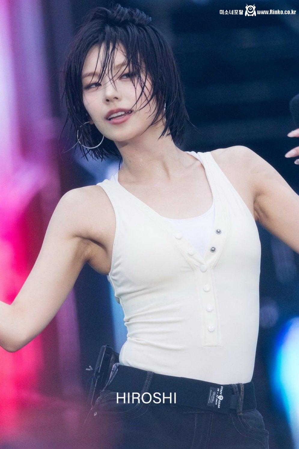 있지 예지 겨드랑이_118220_1.jpg