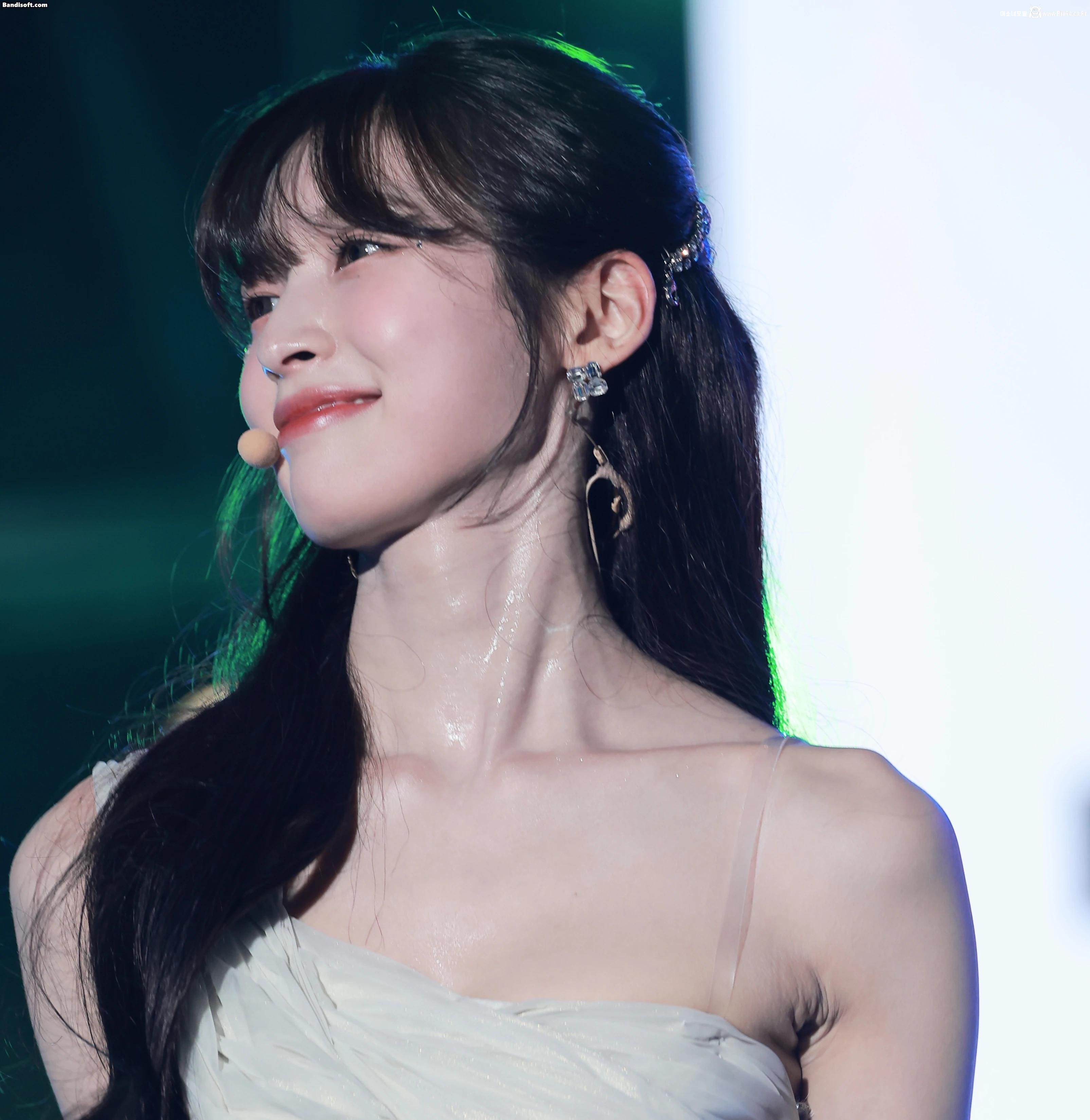 헬스장 가면 겨 볼 수 있을줄 알았는데_118436_1.jpg