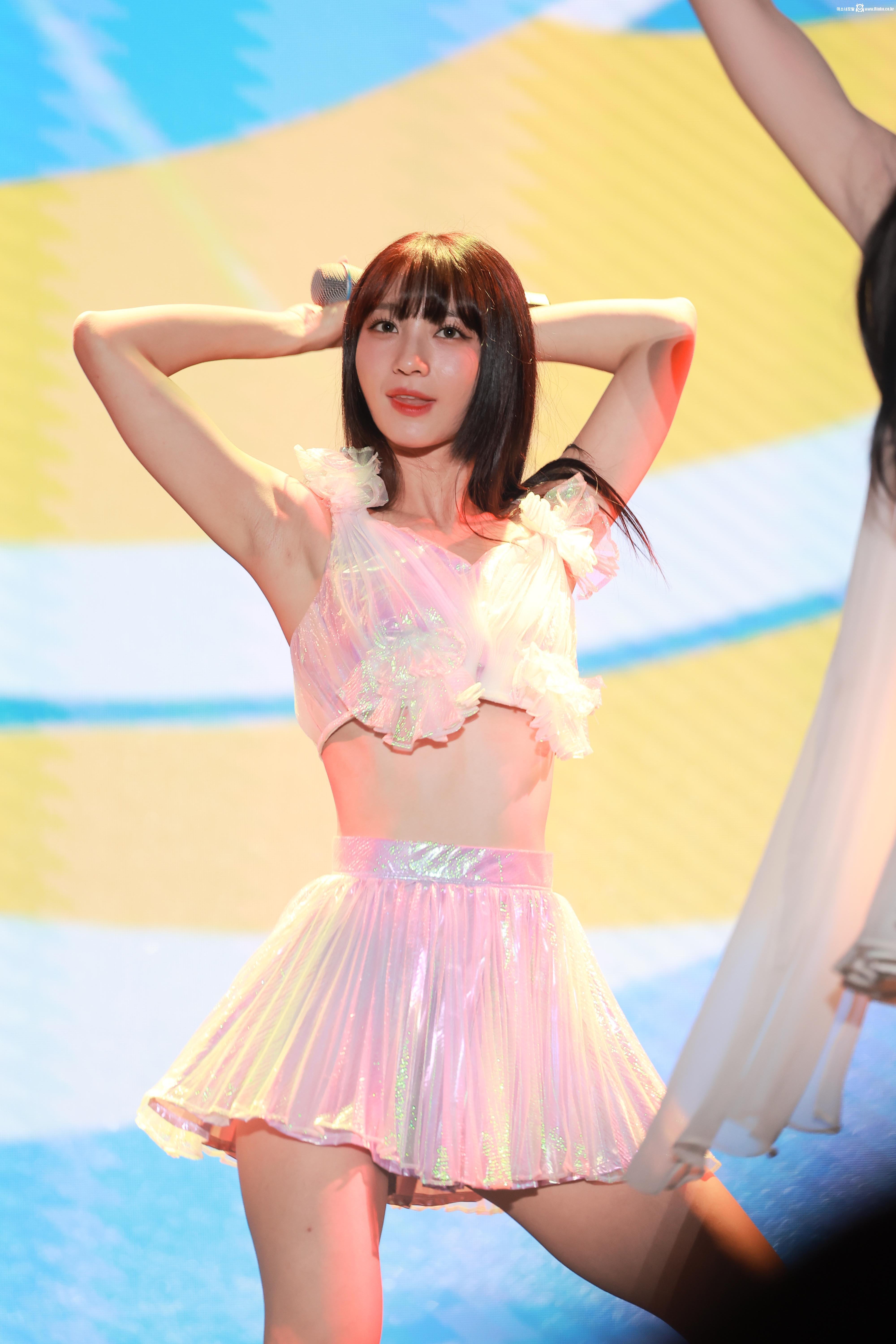 헬스장 가면 겨 볼 수 있을줄 알았는데_118436_4.jpg