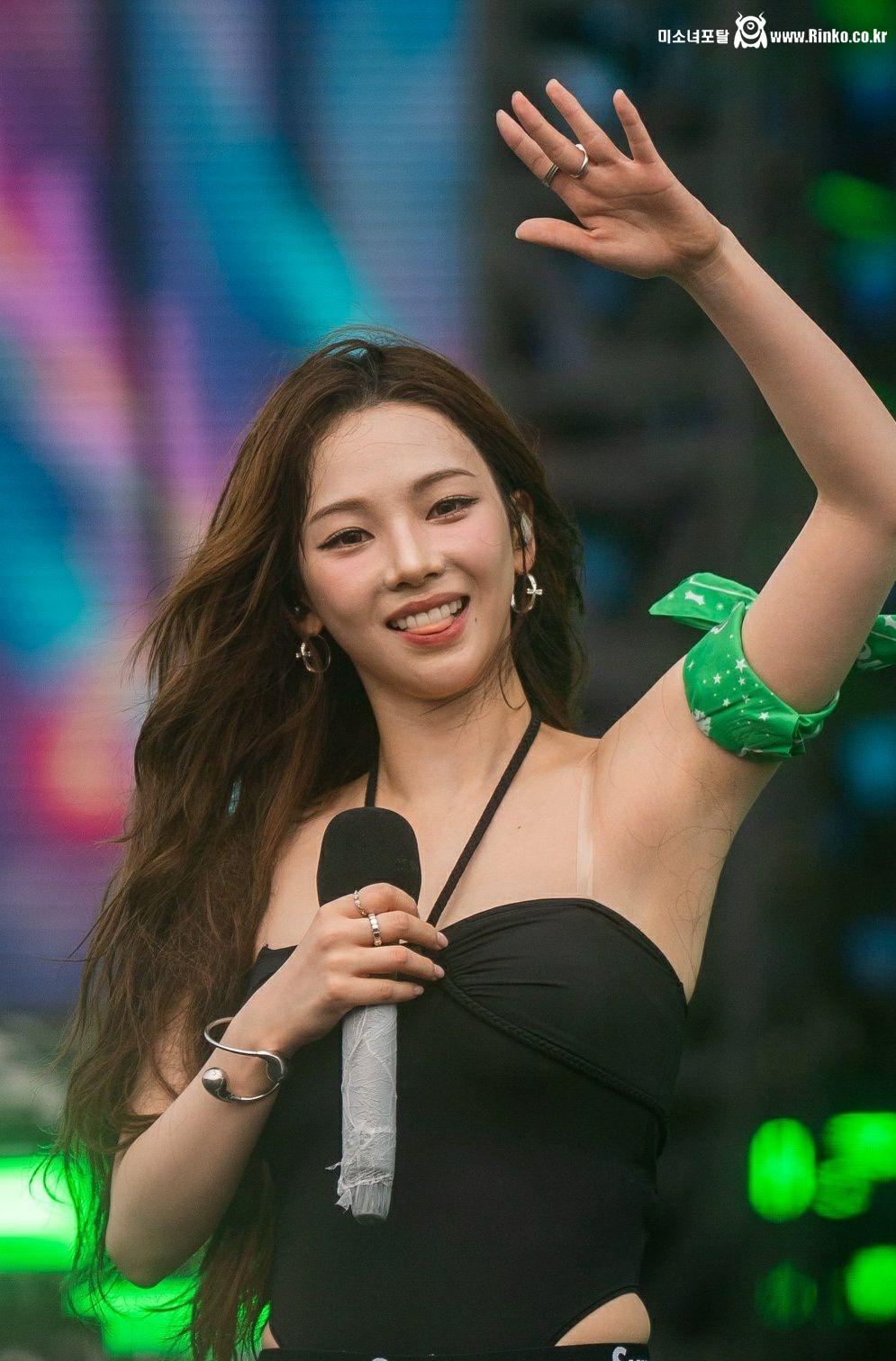 에스파 카리나 겨드랑이_118489_1.jpg