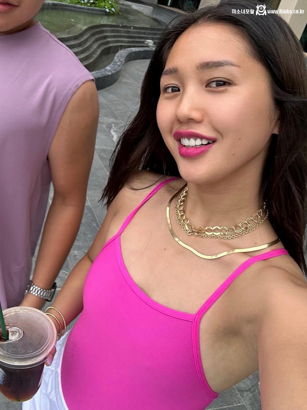 오마이걸 비키니_118501_1.jpg