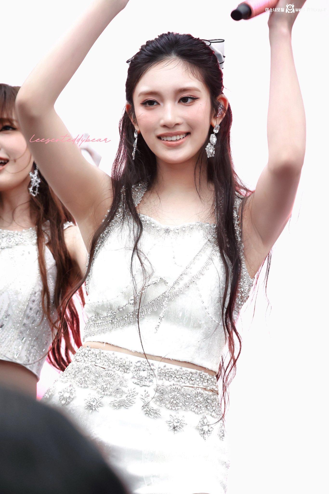 250712 이서 리즈_118635_2.jpg