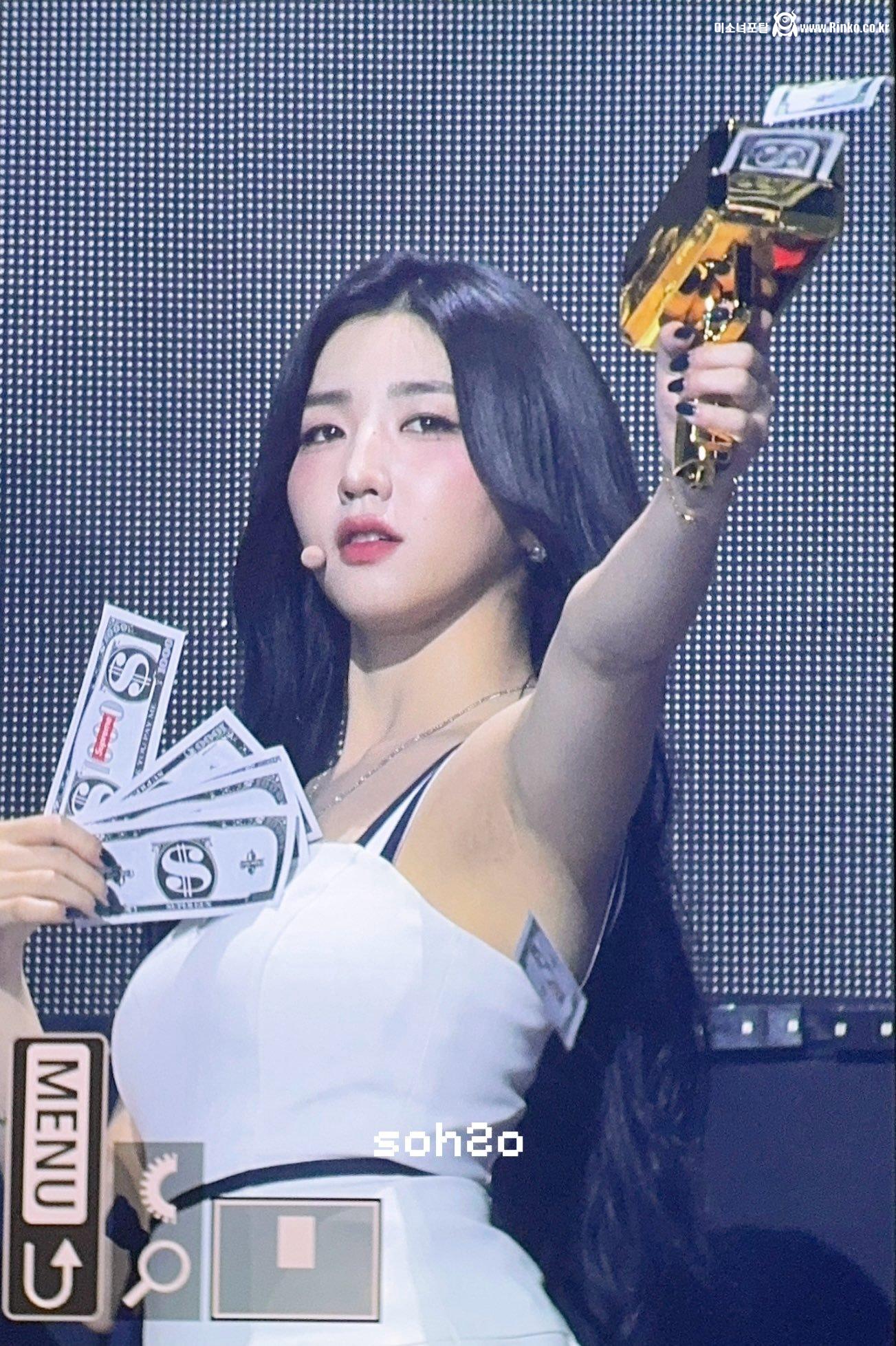 트리플에스 박소현 2장_118649_1.jpg