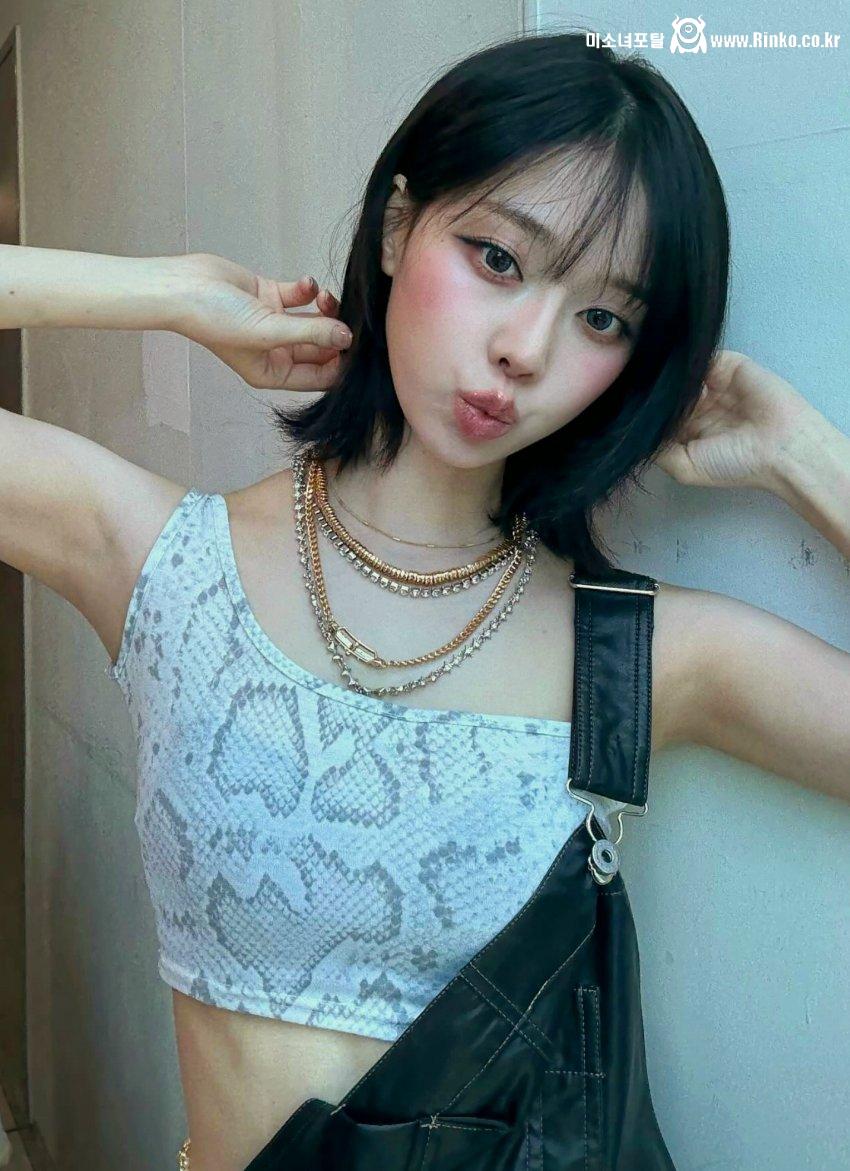 뽀뽀마려운 윈터_118678_1.jpg