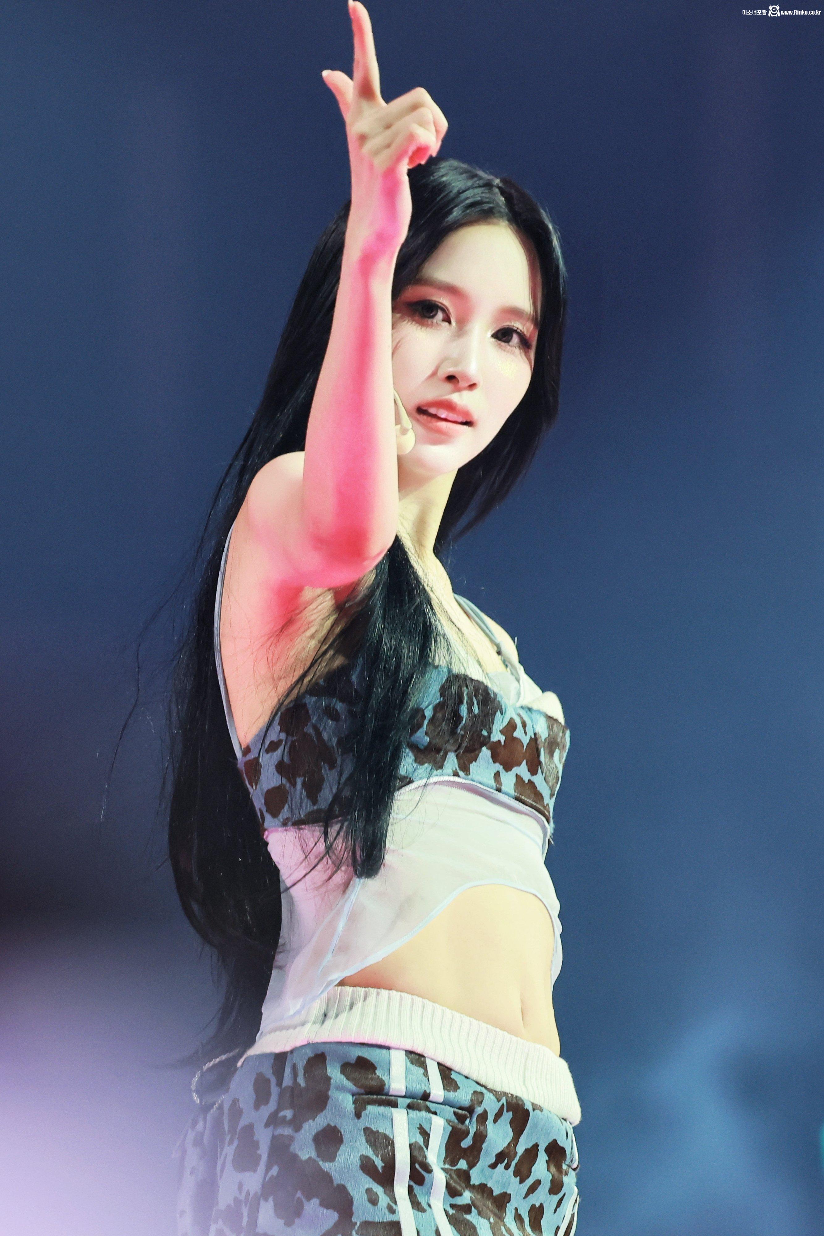 250719 사나 미나 모모_118920_2.jpg